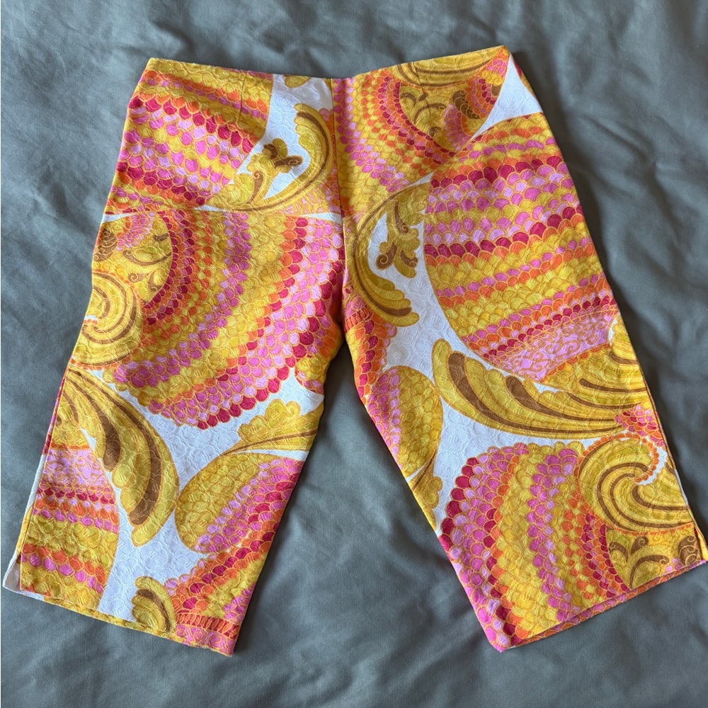 Trina Turk Yellow & Pink Swirl Print Bermuda Shorts - So Retro! - Picture 2 of 3